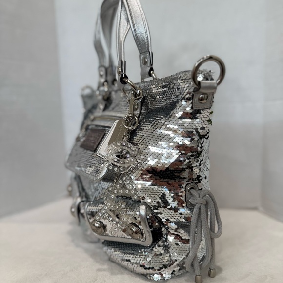 RARE Vintage New Coach Poppy Limited Edition Sequin Spotlight Silver Tote #13821 - Picture 4 of 16